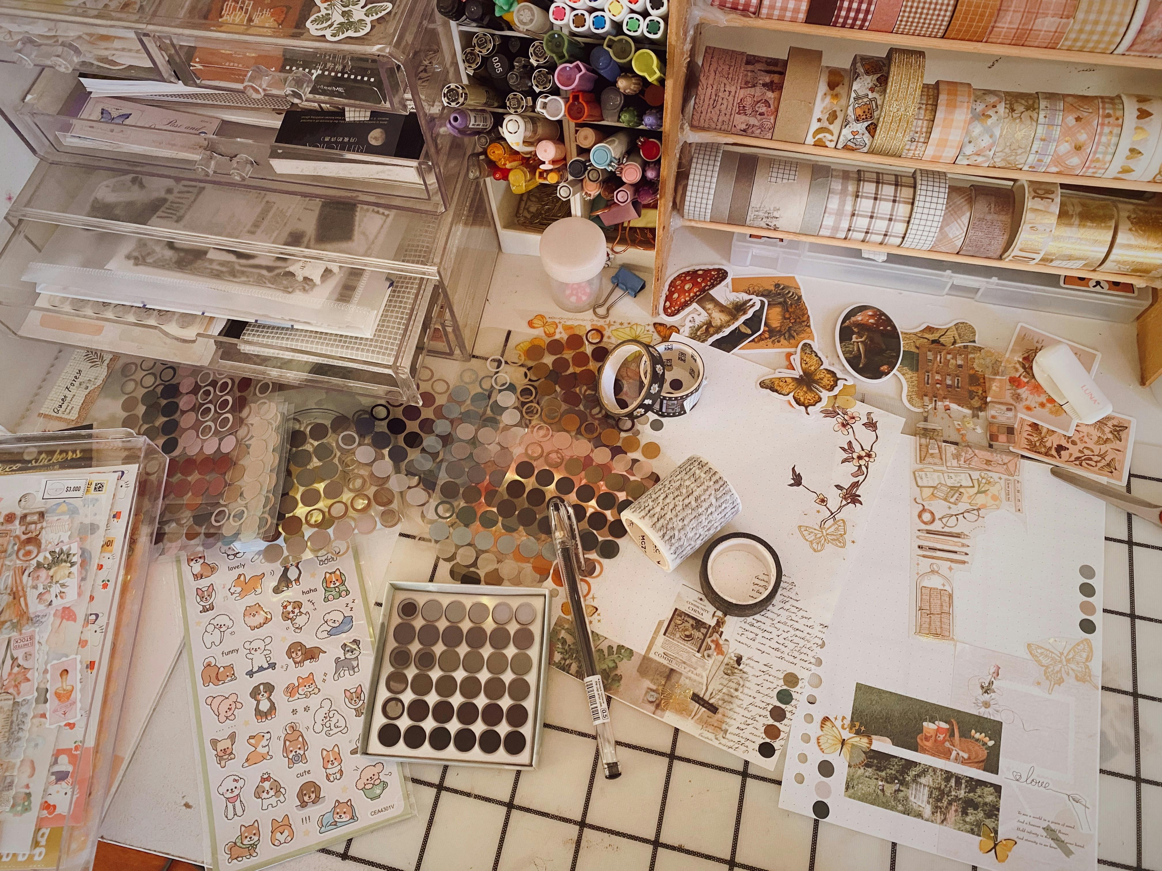 Creative desk used as a segmentation visual