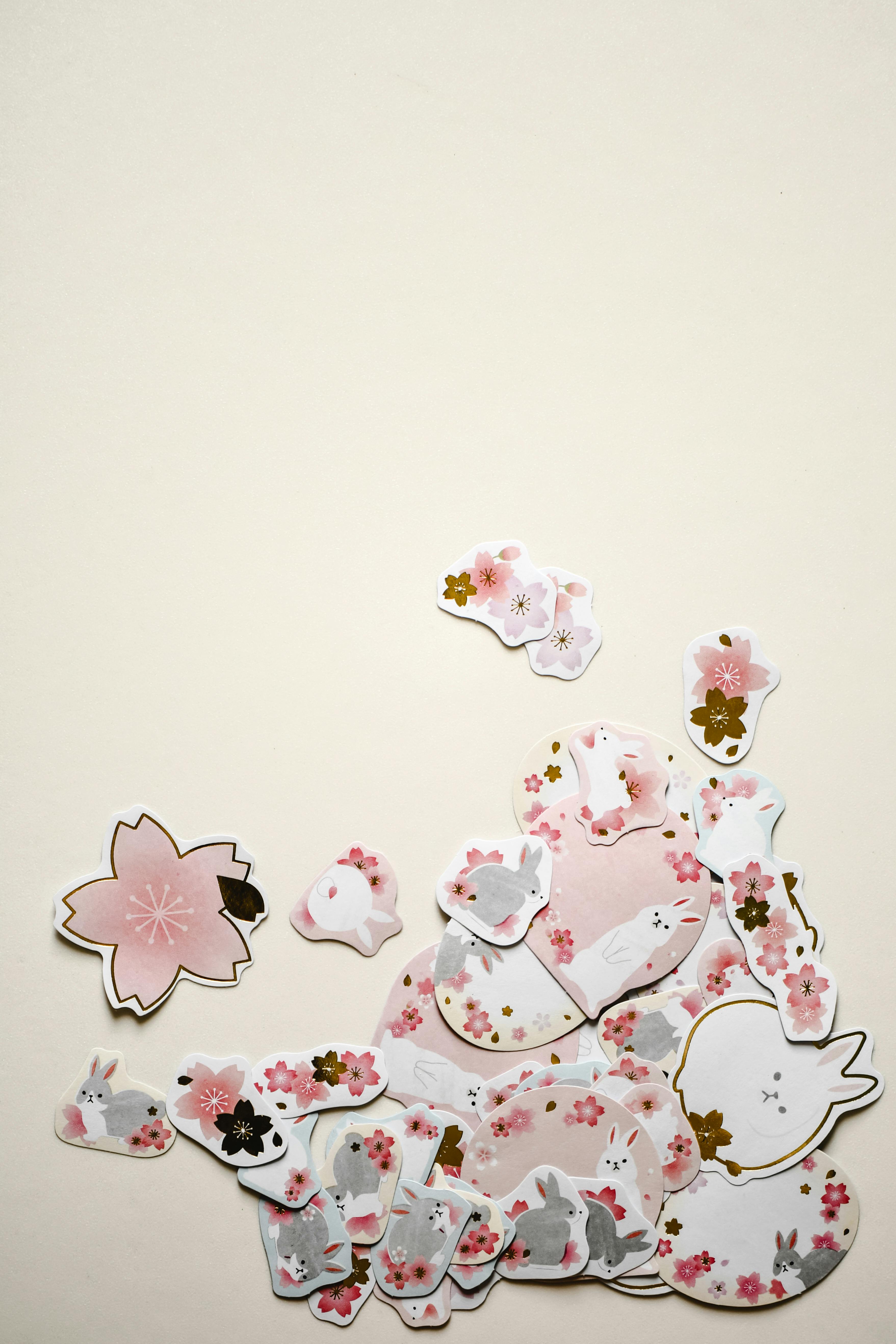 Soft sticker desk used as a synthesis visual